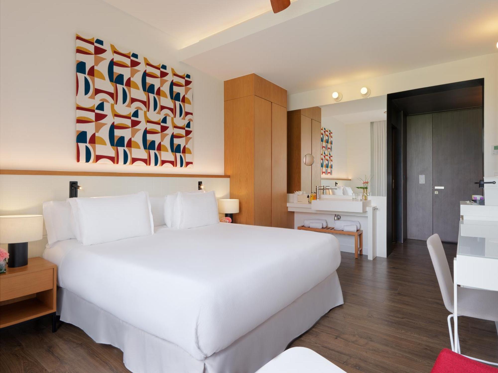 Chambre Triple (2 Adultes & 1 Enfant)