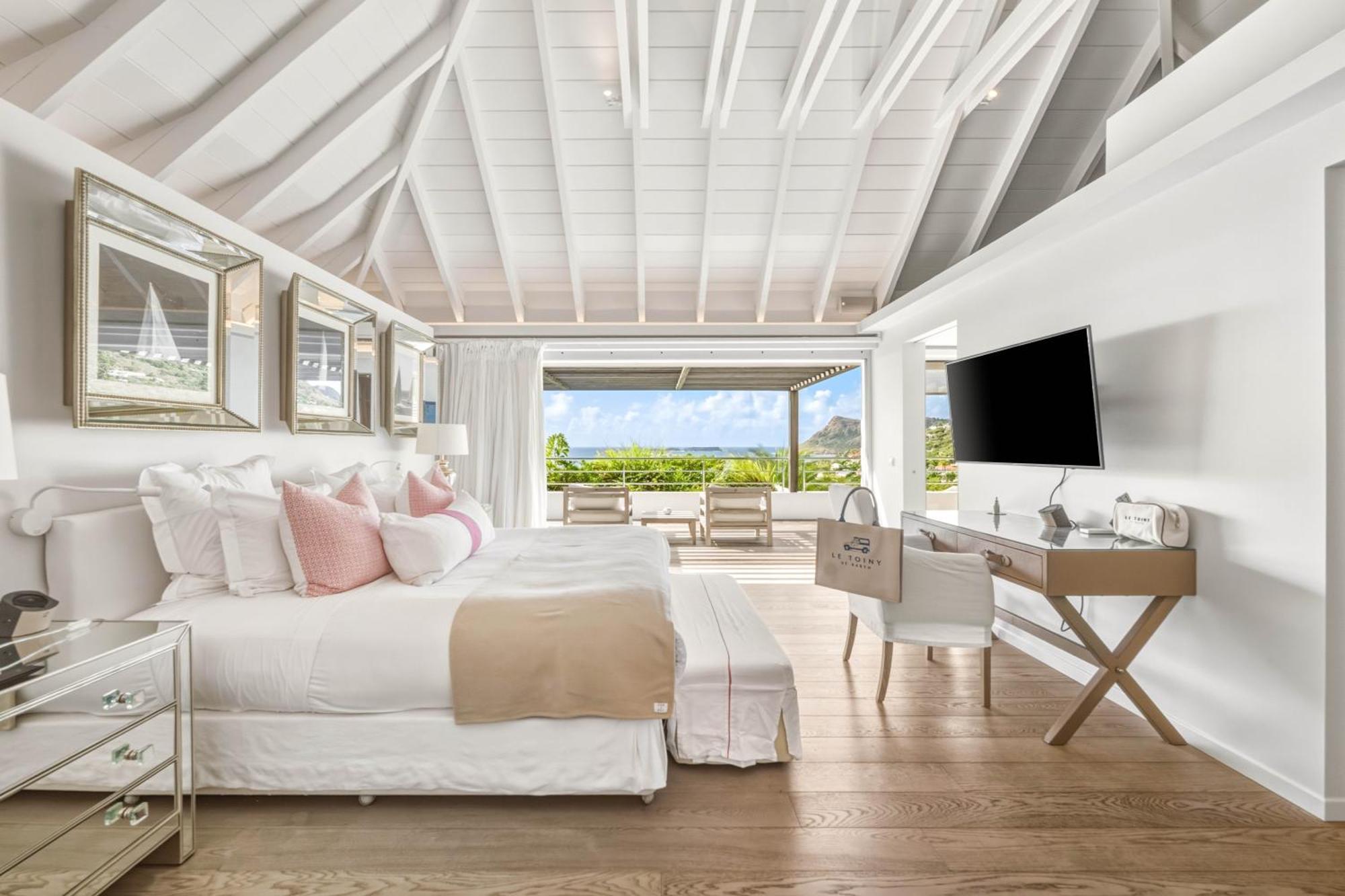 Duplex Suite Private Pool