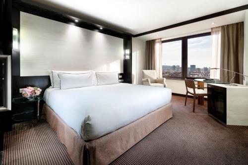 The Level Room,1774430205:JPEG