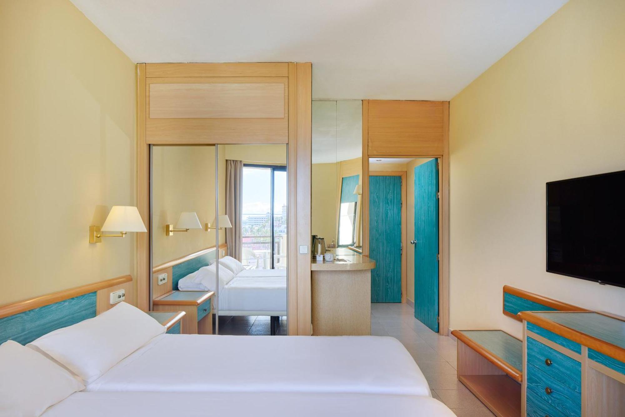 Habitación Estándar con vistas laterales al mar