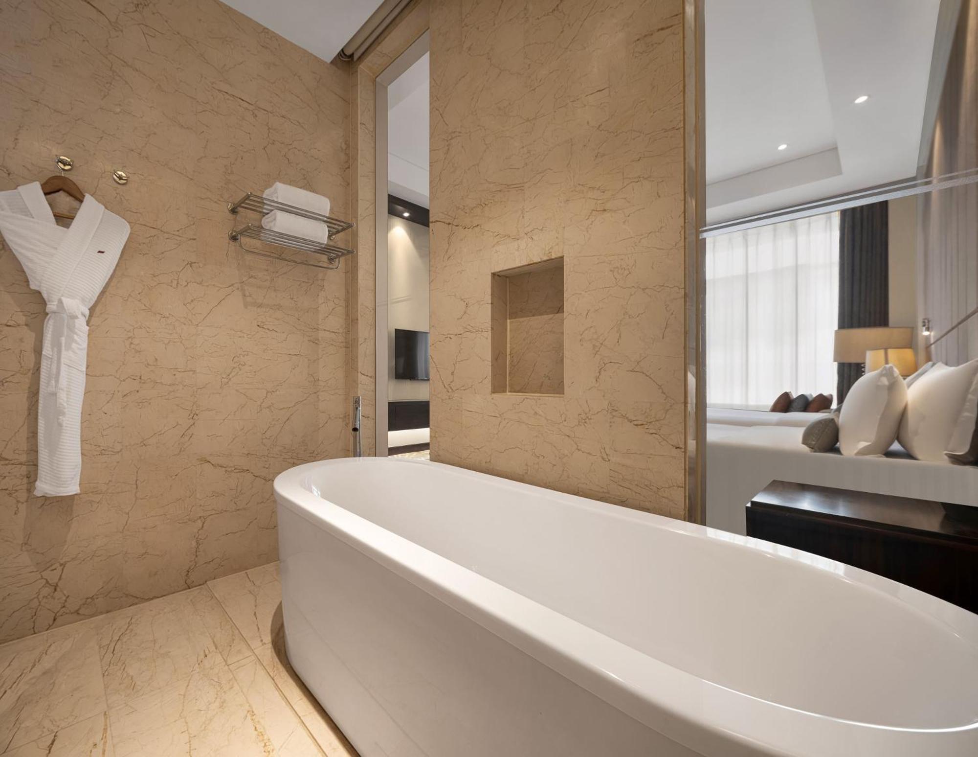 Junior Suite Red Level