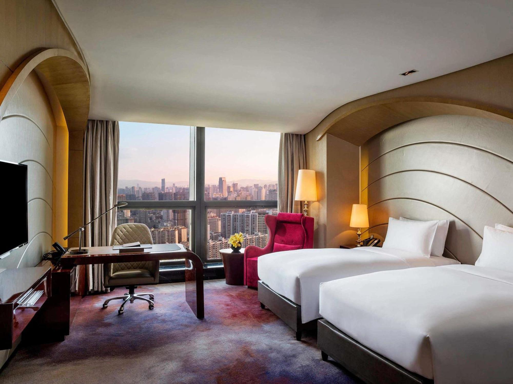 Superior Twin Room with Club Access