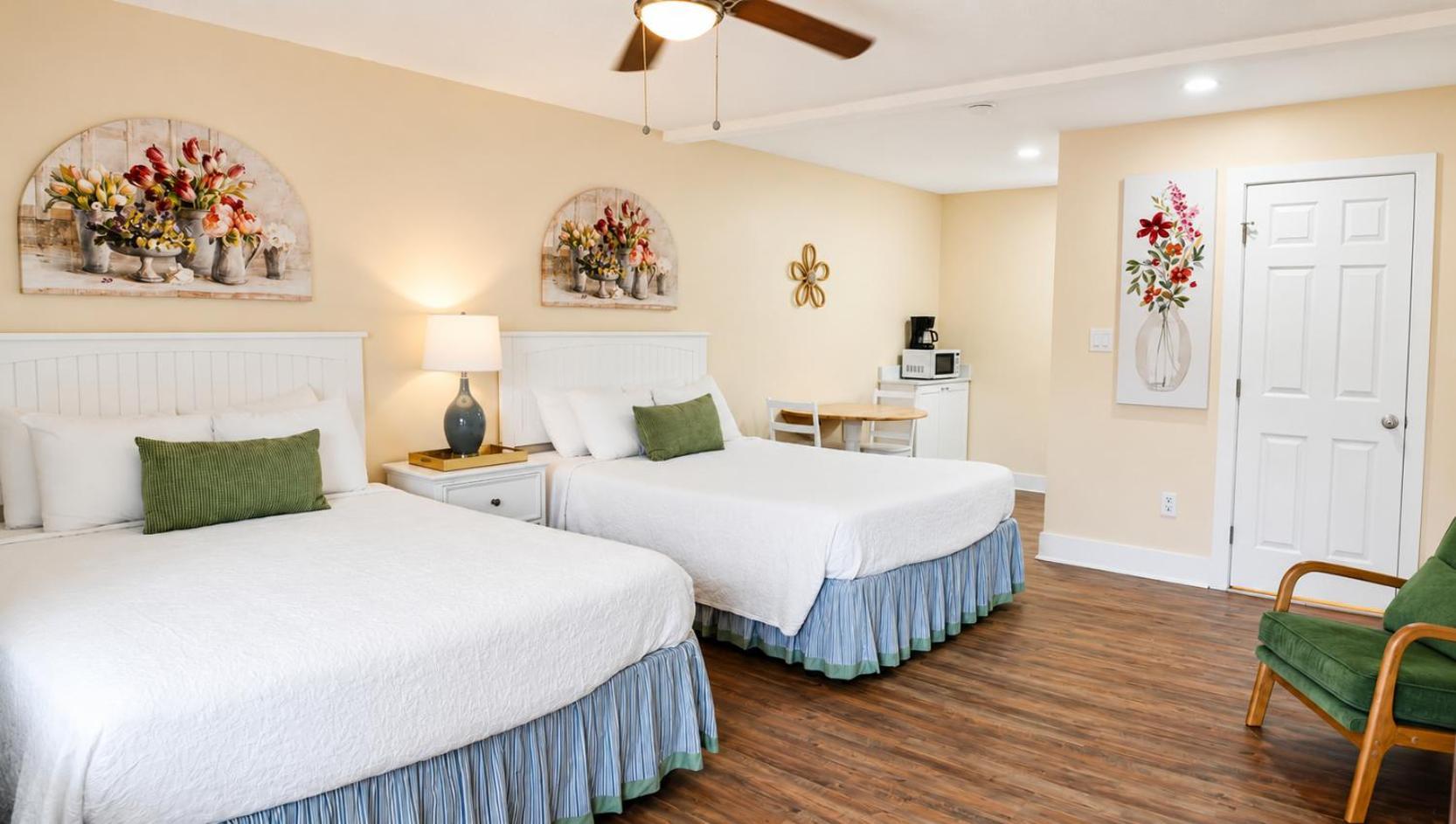 2 Queen Beds Efficiency