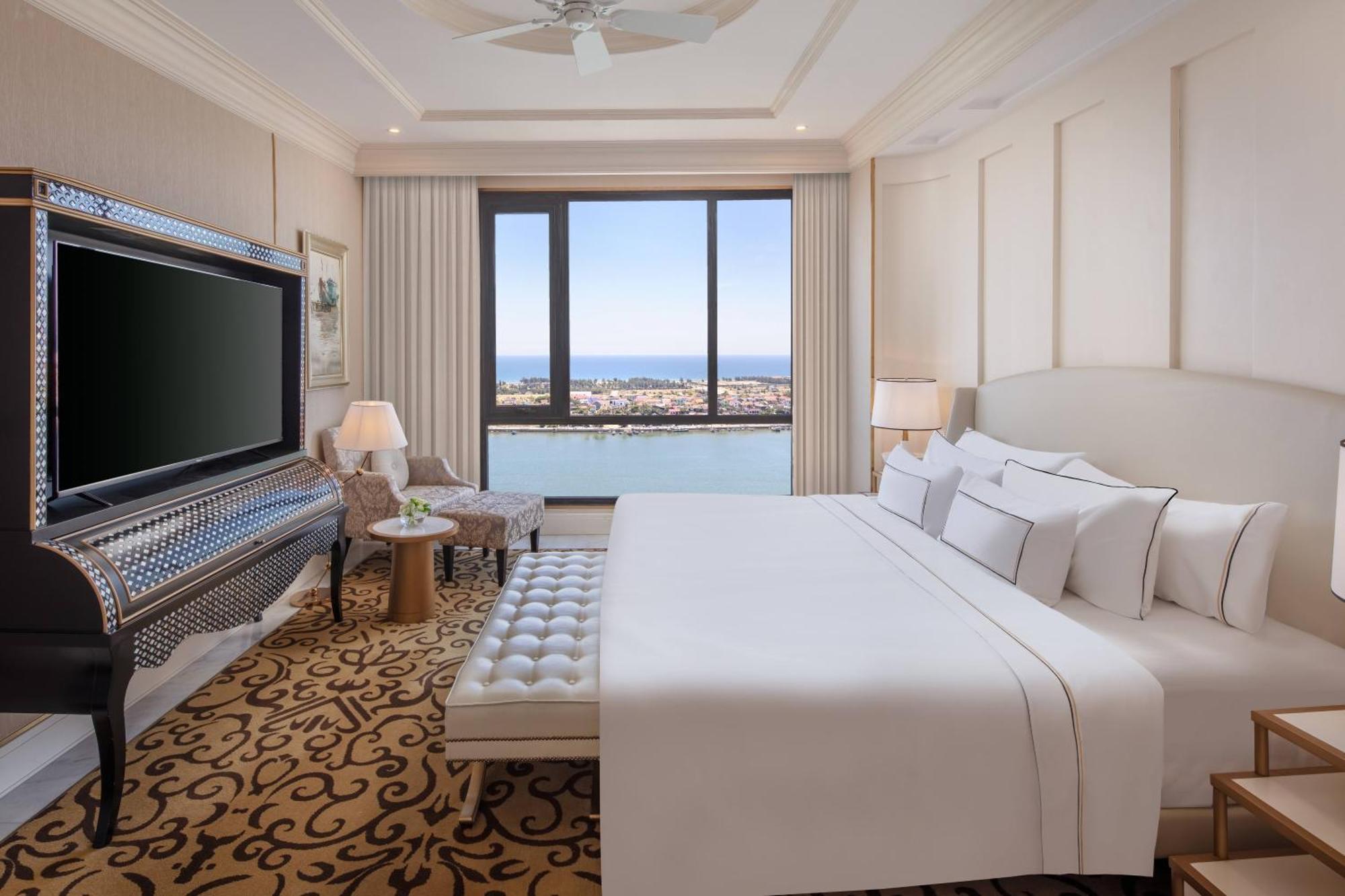 Suite with River View