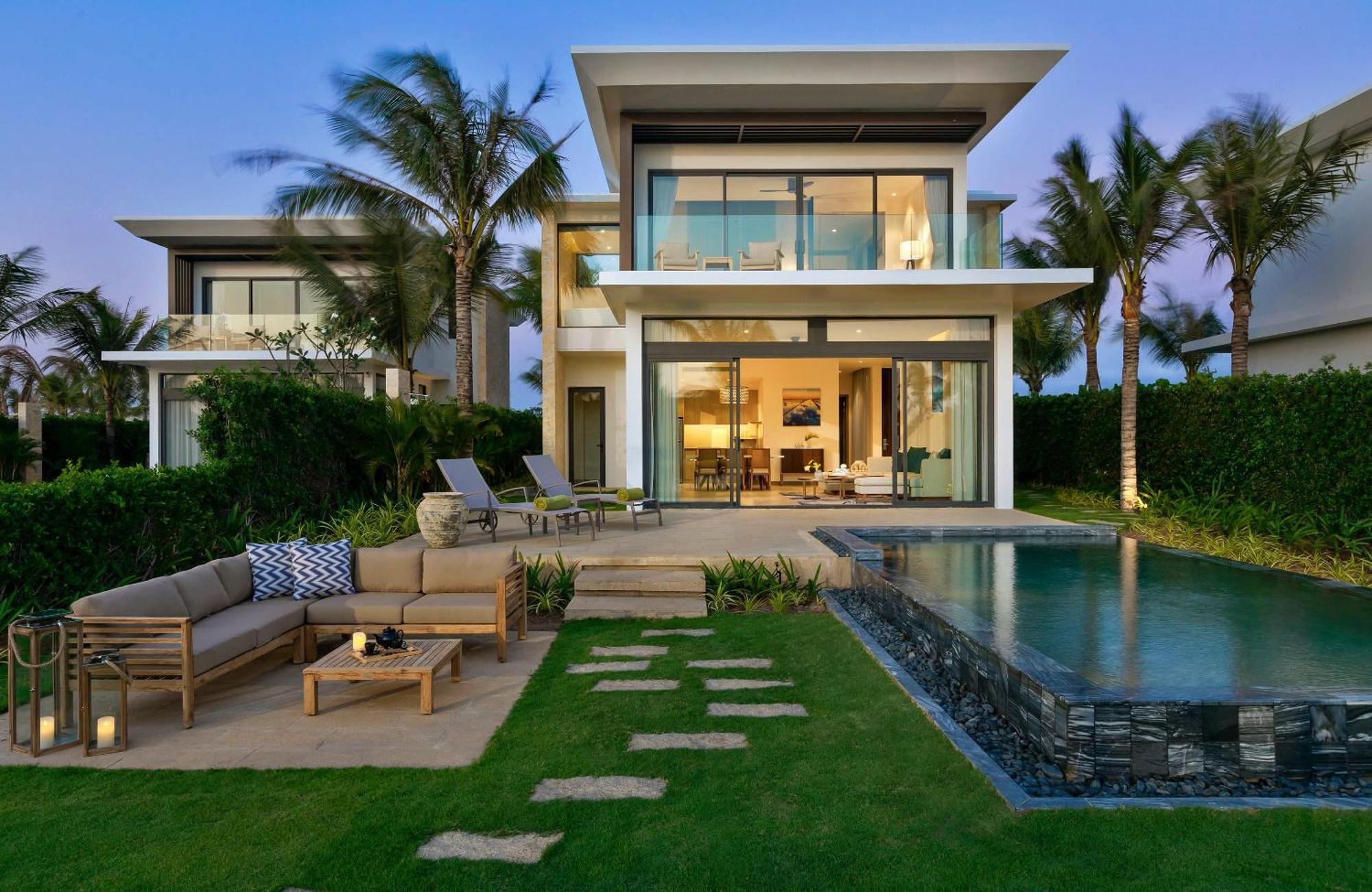 The Level 3-Bedroom Beachfront Pool Villa with Lounge benefits