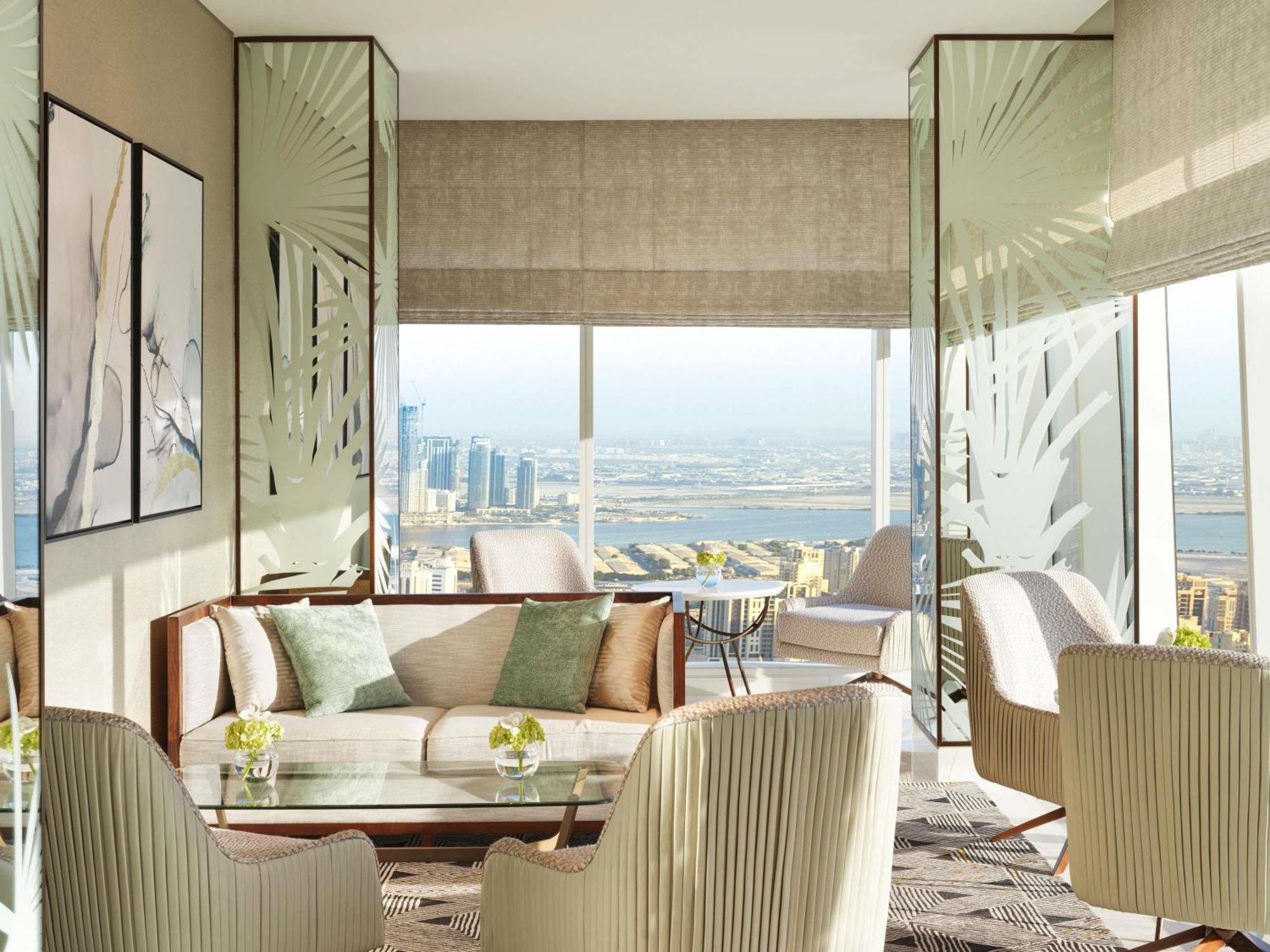 Habitación Club Deluxe con cama extragrande y acceso al Club Millésime