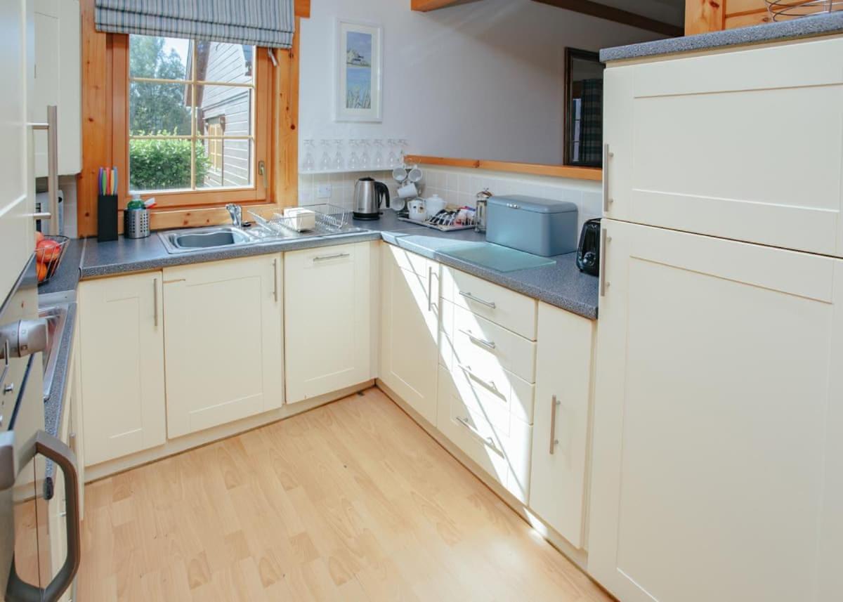 Scandinavian 3 Bedroom Accessible Lodge No Pets