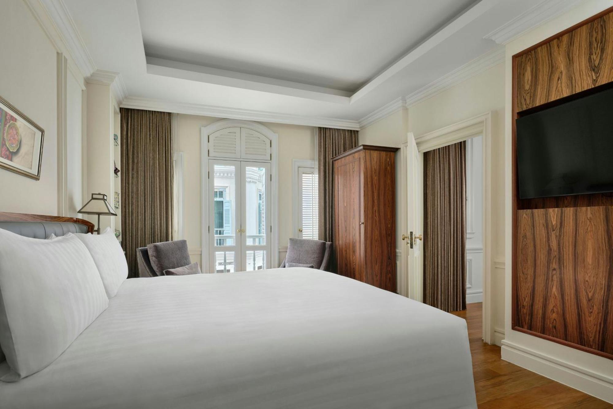 One-Bedroom Heritage King Suite Club Access