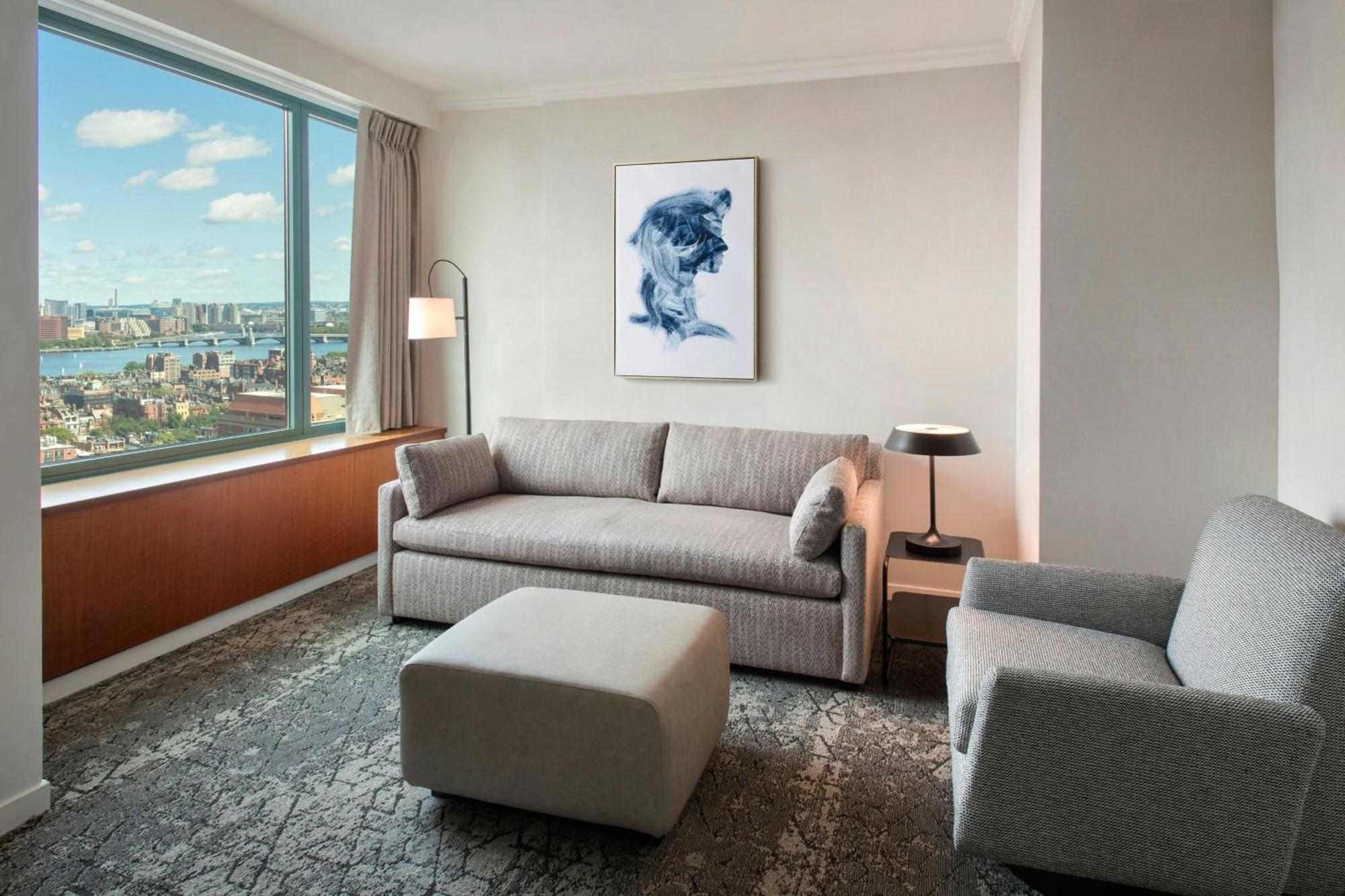 Junior River View Suite Junior Suite 1 King Sofa bed