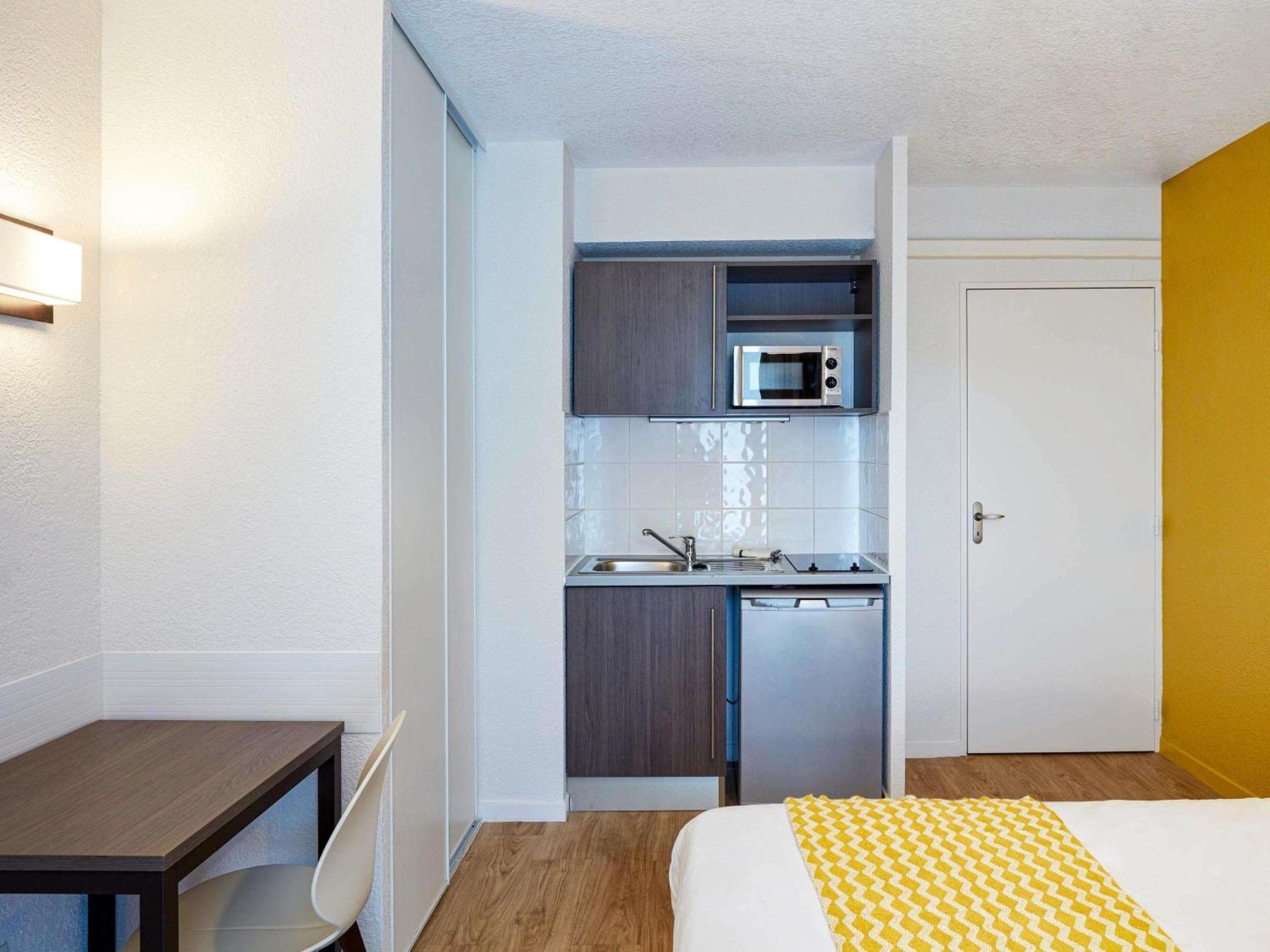 Studio Twin Beds