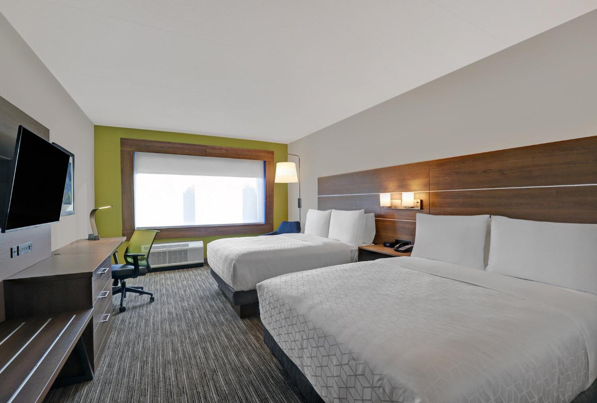 Standard Queen Room Two Queen Beds