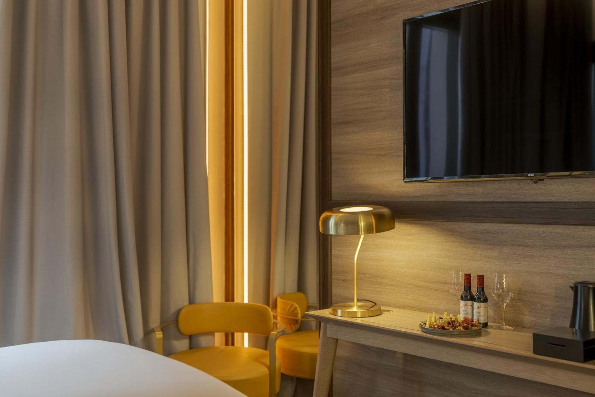Premium Balcony Room