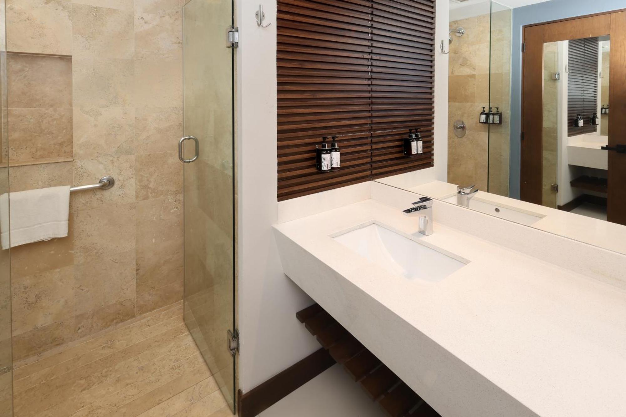 Junior King Suite