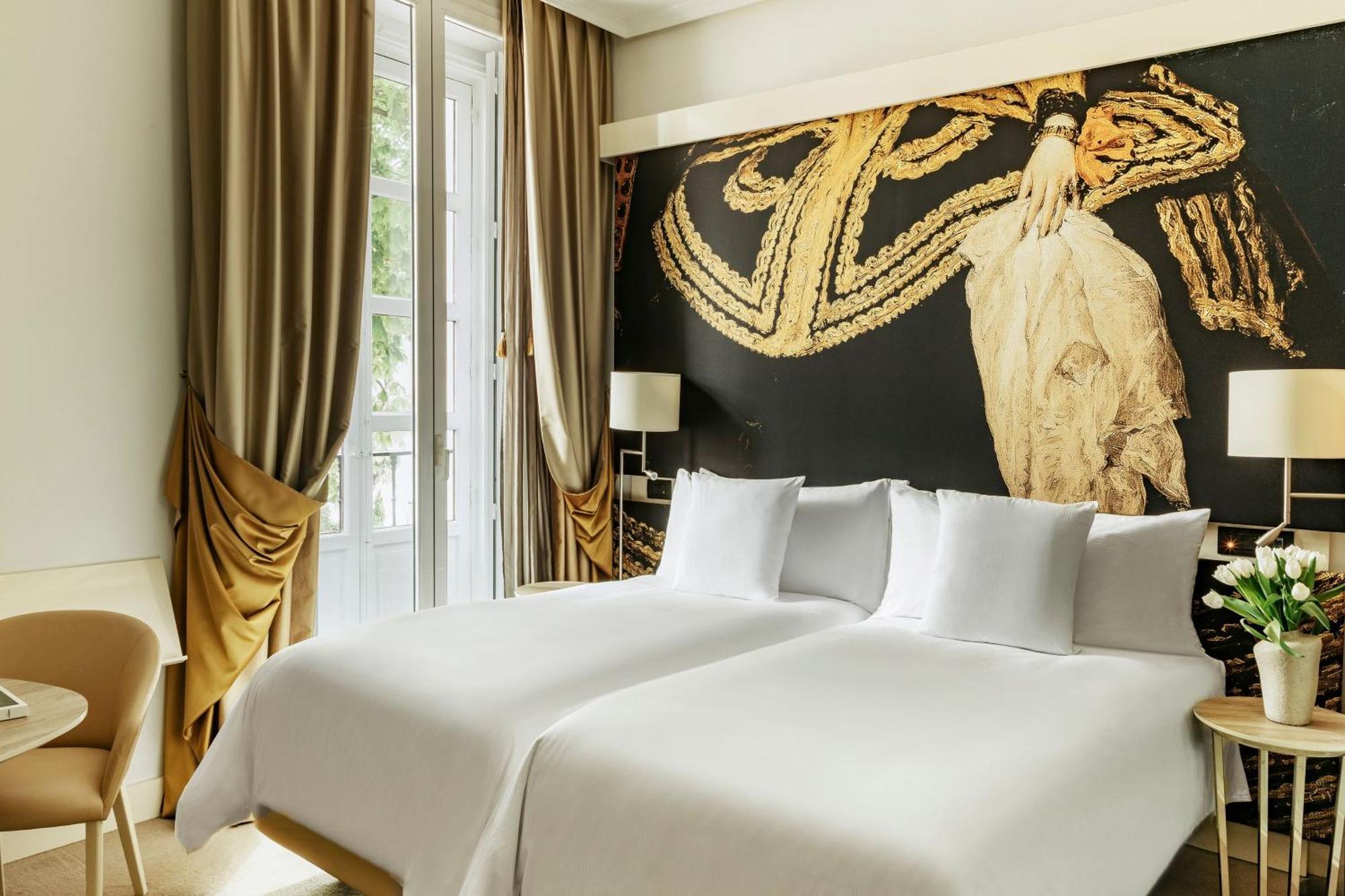 Premier Room