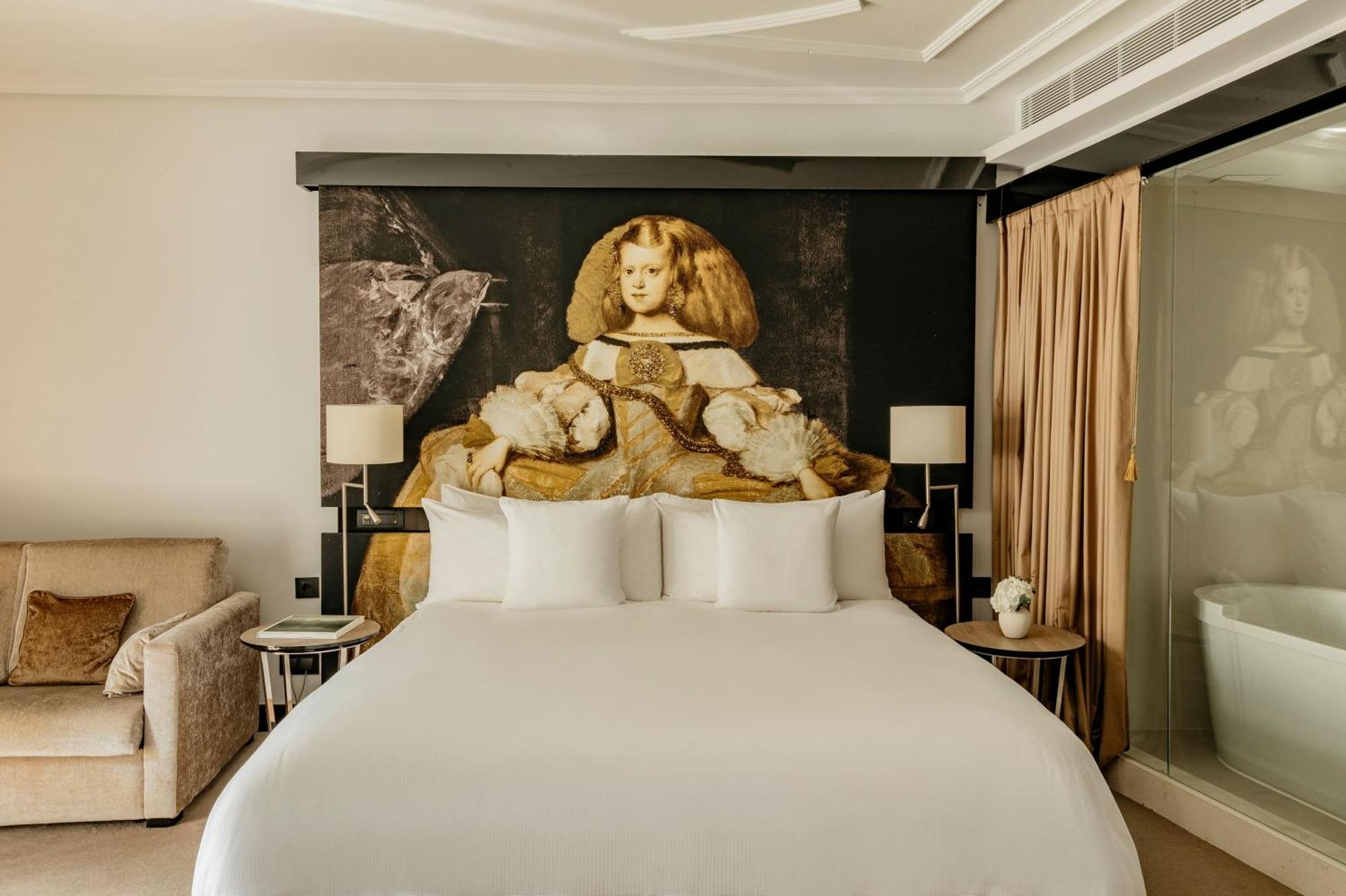 Junior Suite Red Level