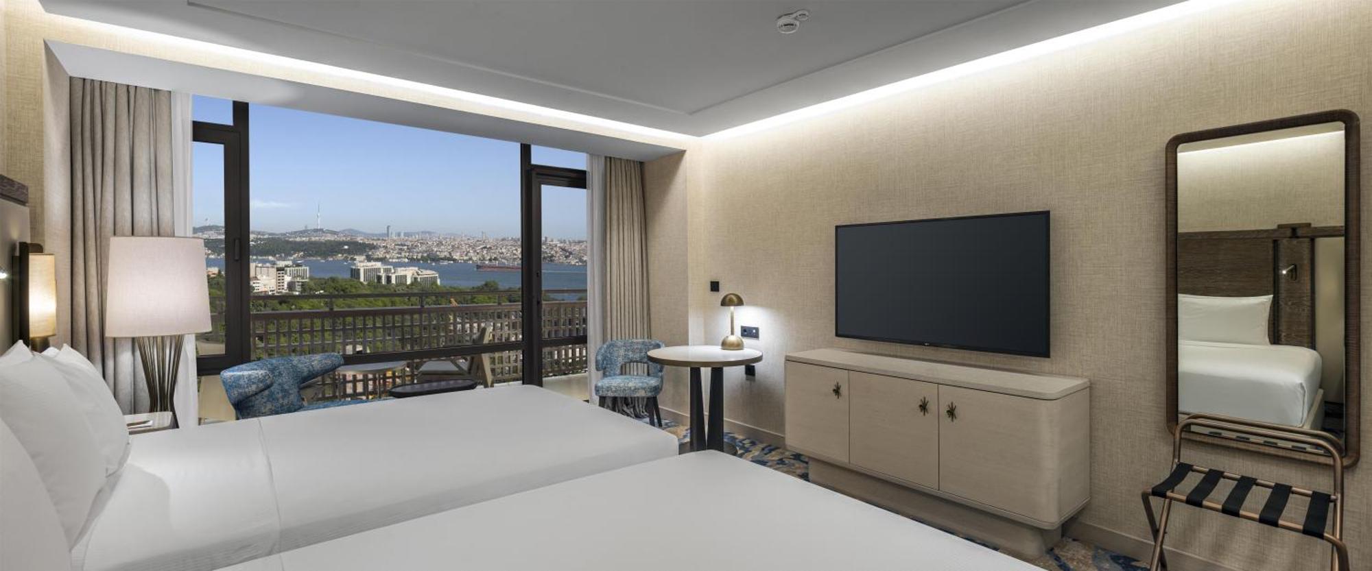 Deluxe Double Room Two Double Beds Bosphorus View