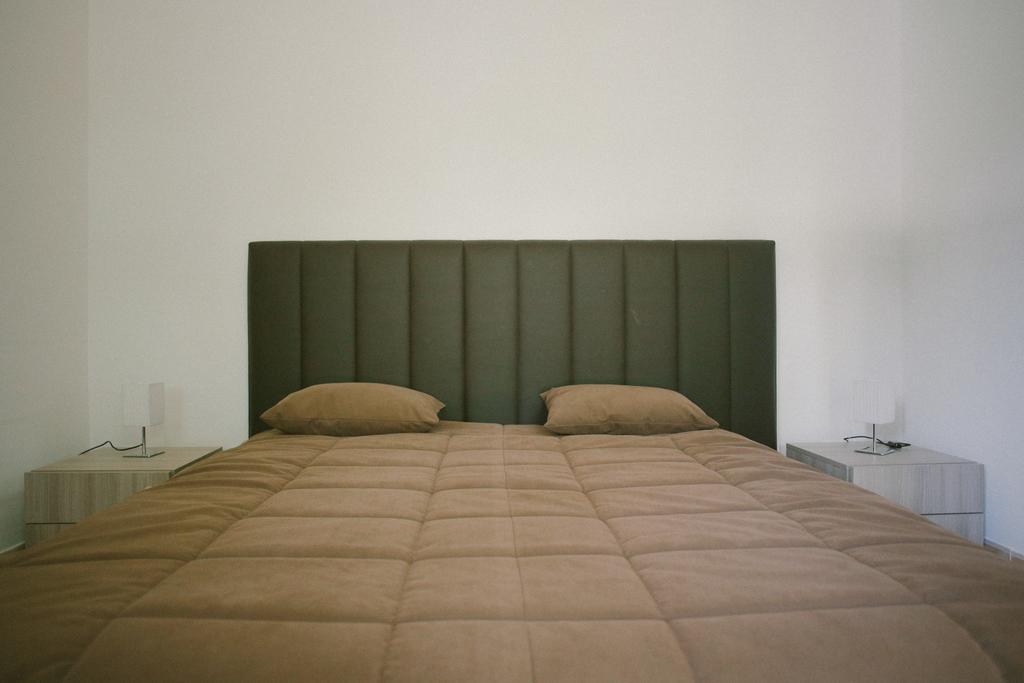 Small Double Room,738901357:JPEG