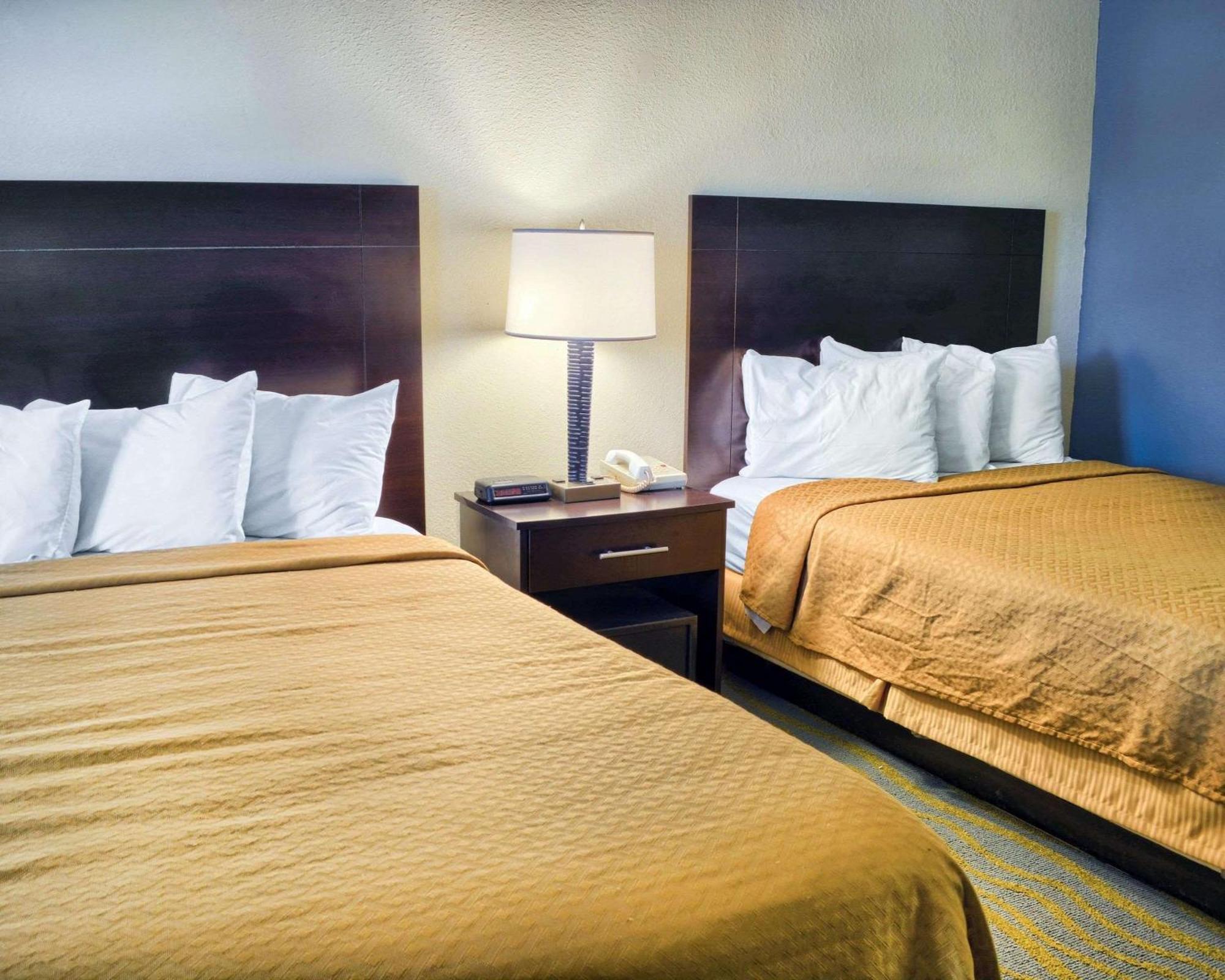 Double Room with Two Double Beds - Smoking