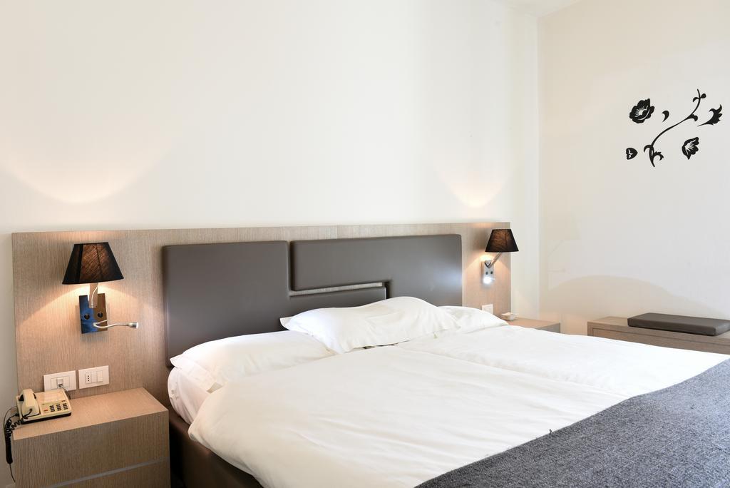 Double or Twin Room,189868648:JPEG