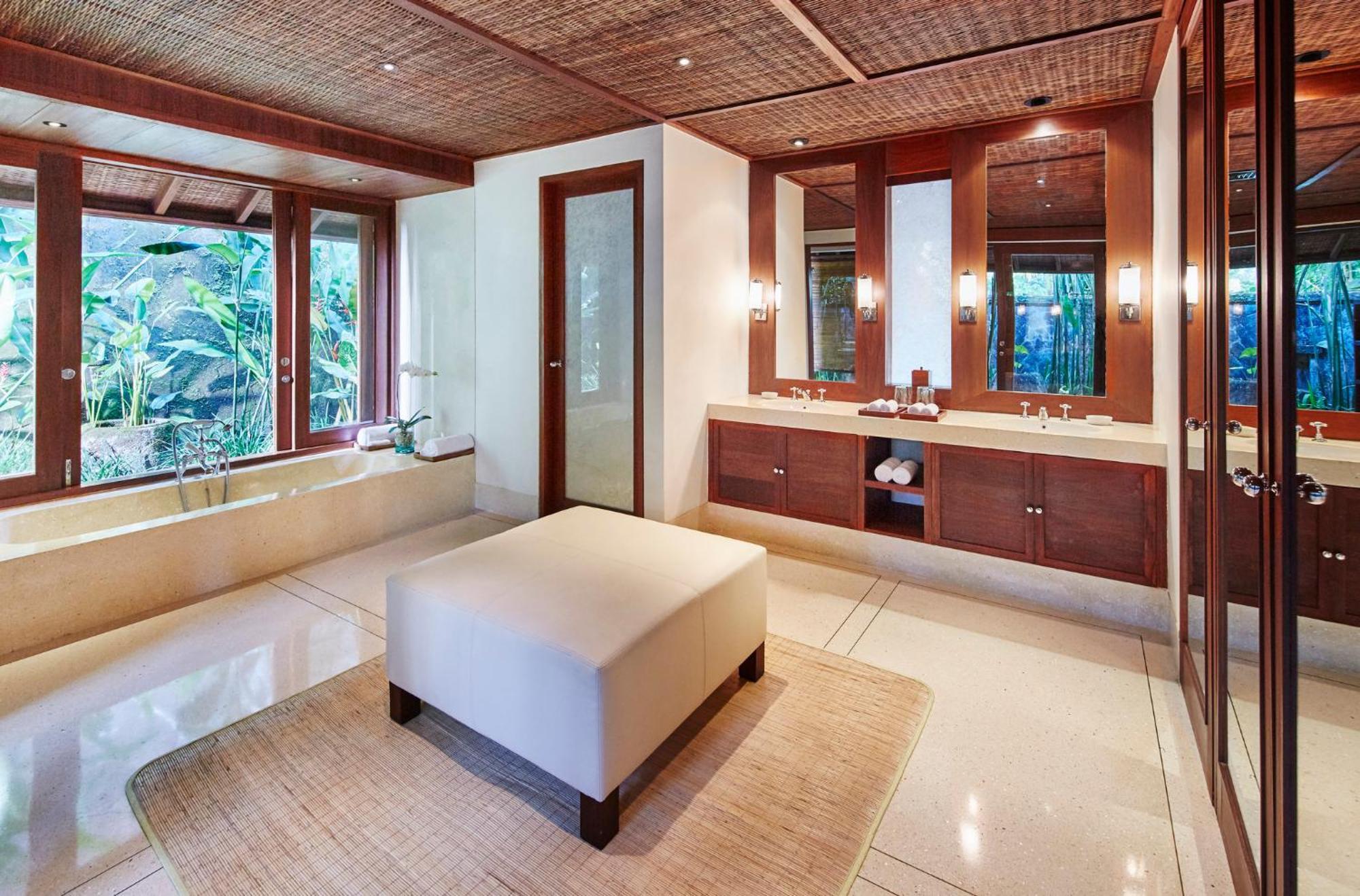 One-Bedroom Pool Villa Benefit