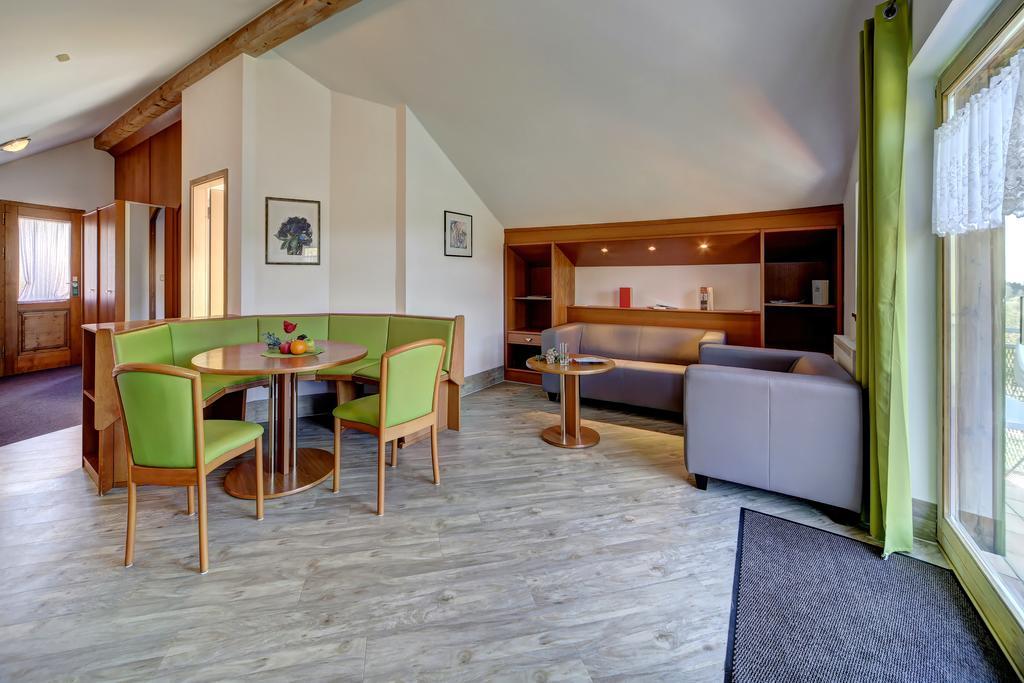 One-Bedroom Family Suite with Balcony
