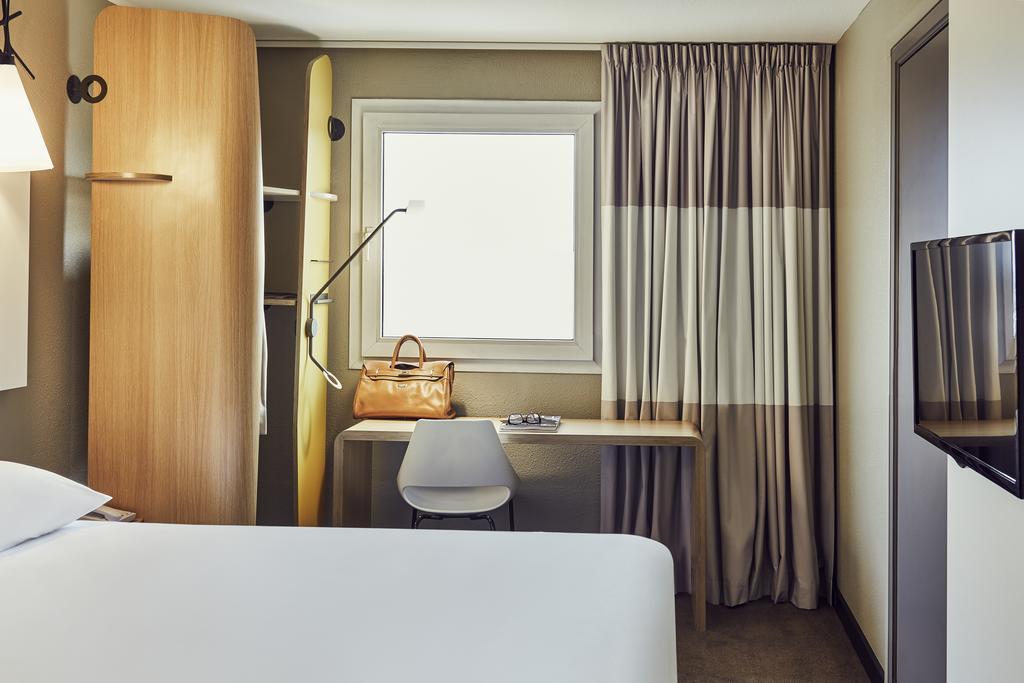 Standard Double Room,1717099774:JPEG