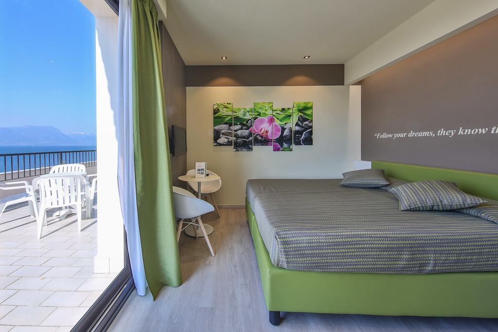 Superior Double or Twin Room Balcony Lake View