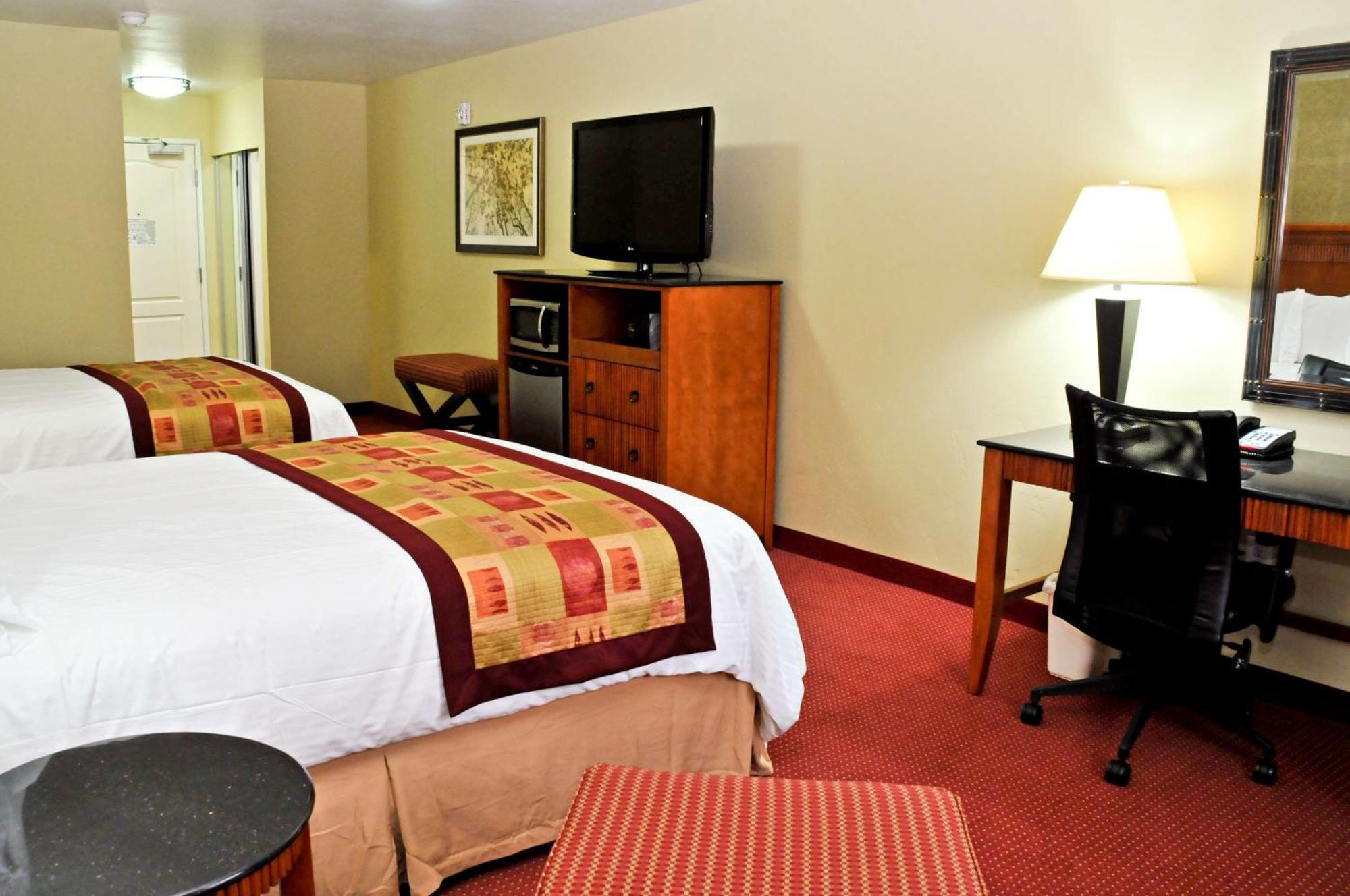 Queen Room Two Queen Beds Non-Smoking