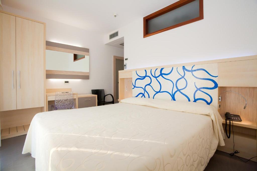 Double or Twin Room Sea View,23541711:JPEG