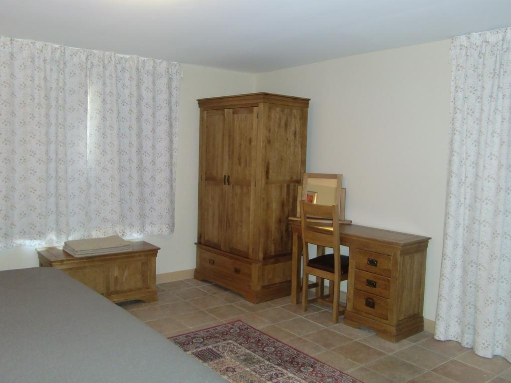 Superior Apartment,242872481:JPEG