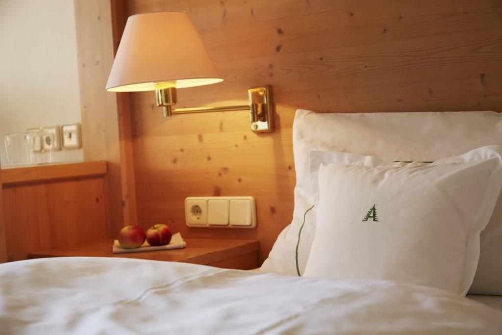 Landhauszimmer mit Südbalkon