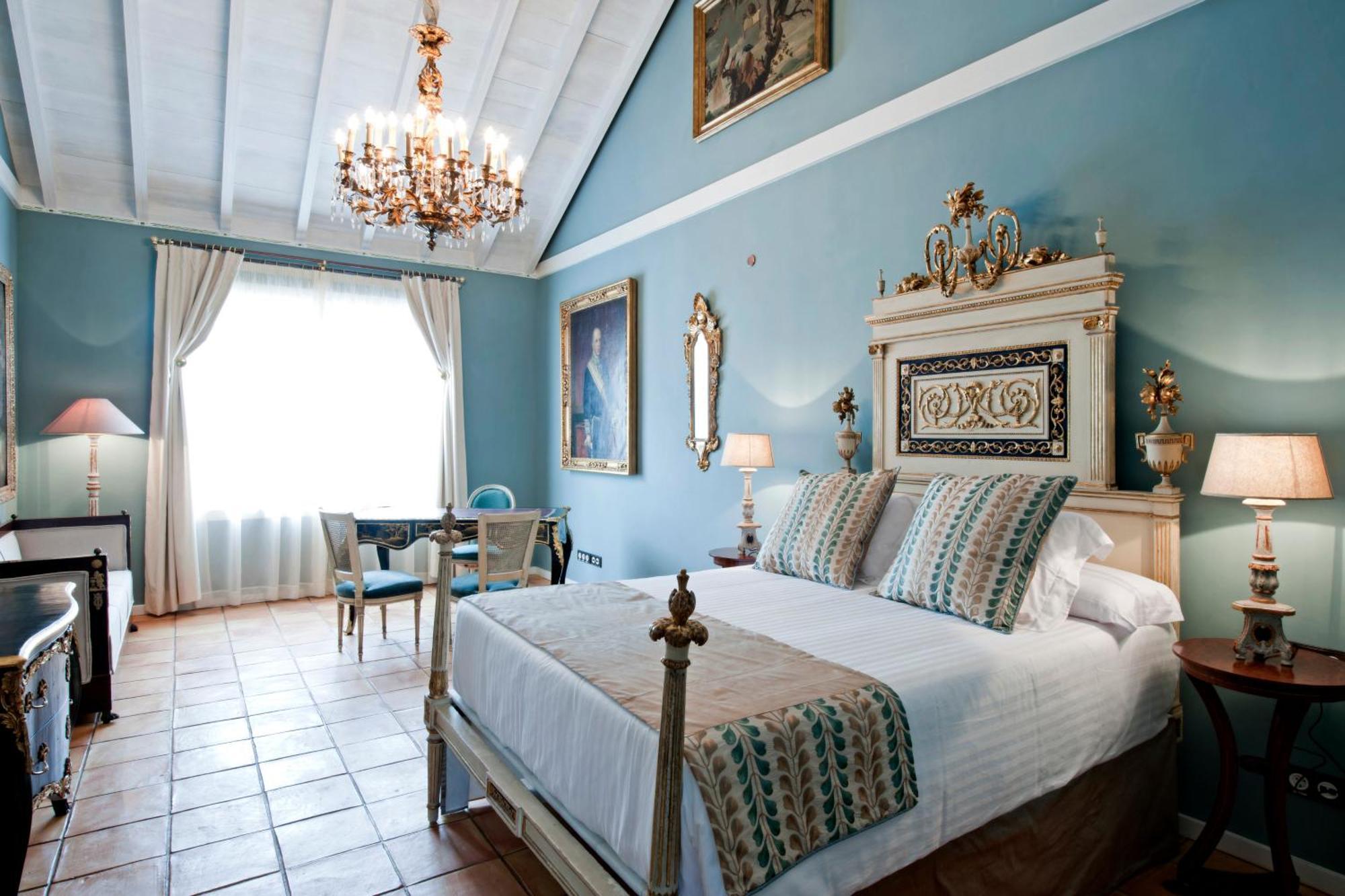 Superior Double or Twin Room,687085941:JPEG