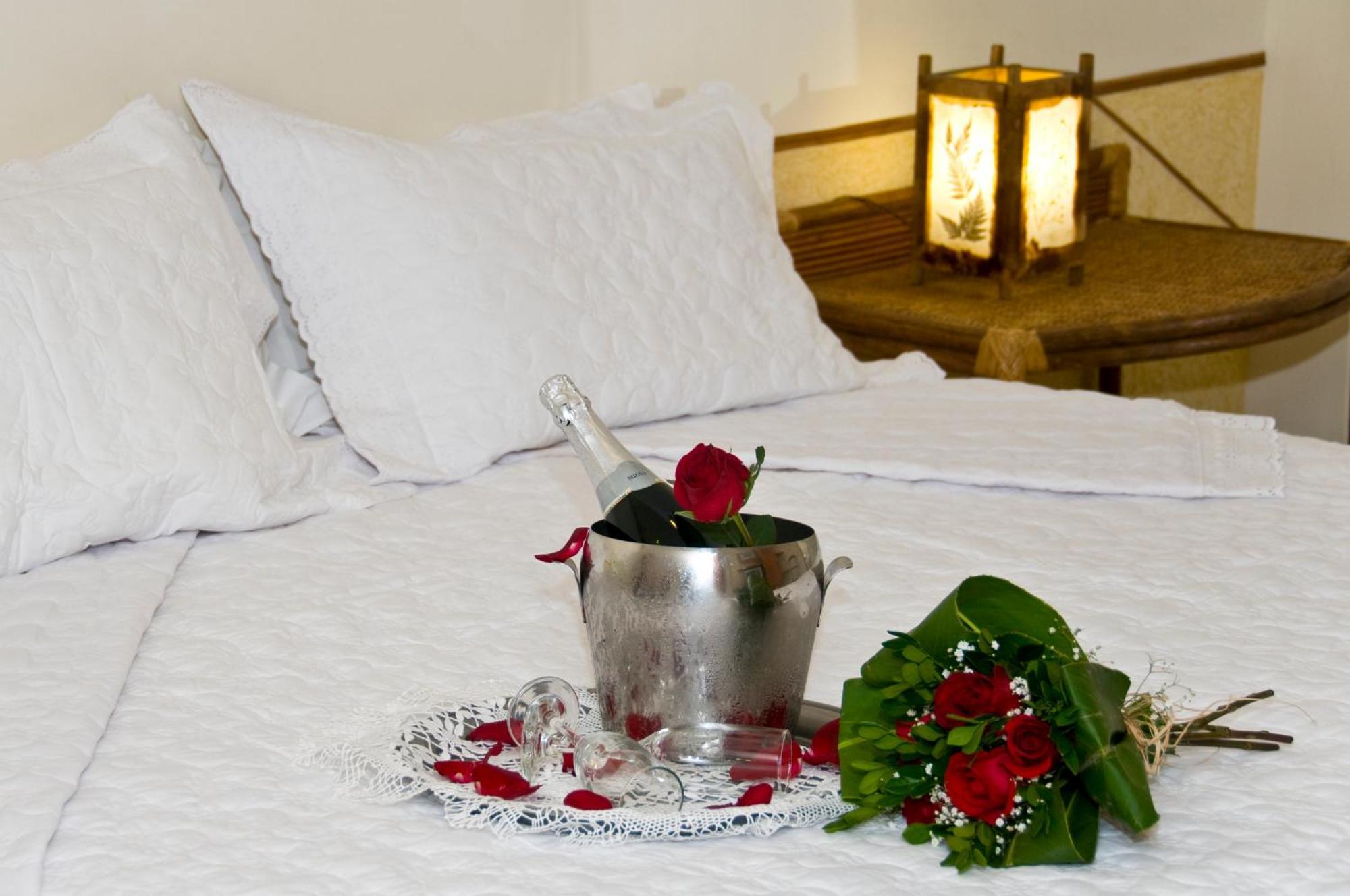 Honeymoon Suite