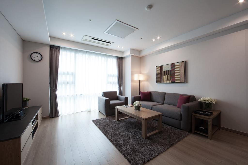 Deluxe Two-Bedroom Apartment