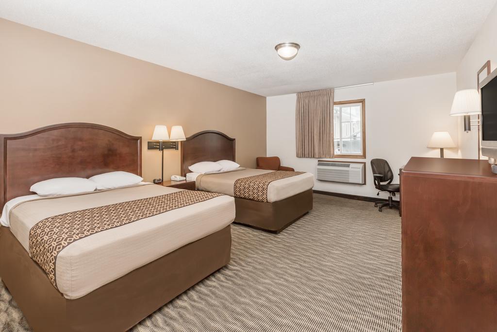 2 Double Beds Non-Smoking