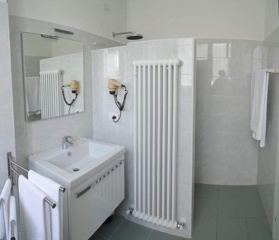 Deluxe Room,38098207:JPEG