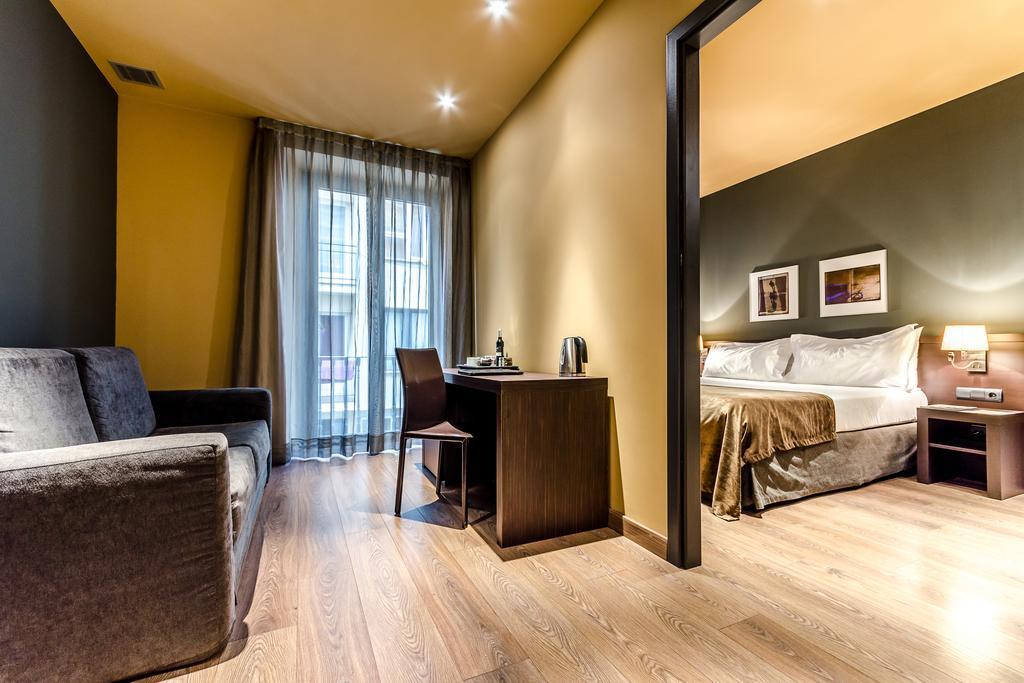 Superior Double or Twin Room,395528499:JPEG