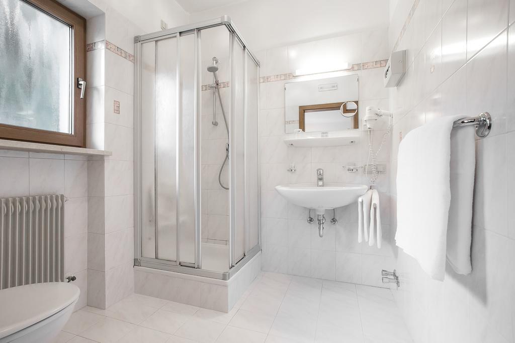 Doppelzimmer mit Balkon