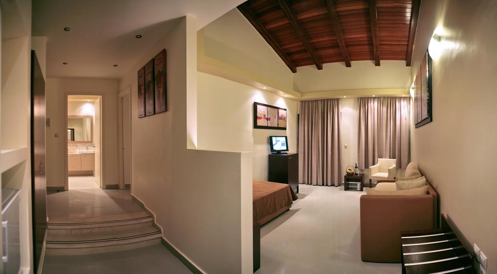 Family Room with Sea View