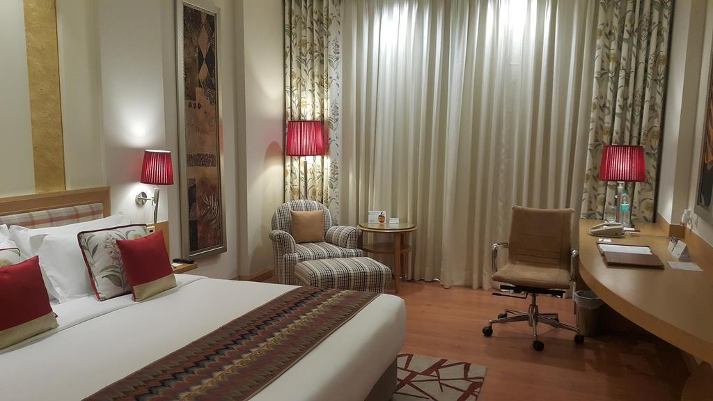 Deluxe Double or Twin Room with 15% discount on Food and Soft beverage