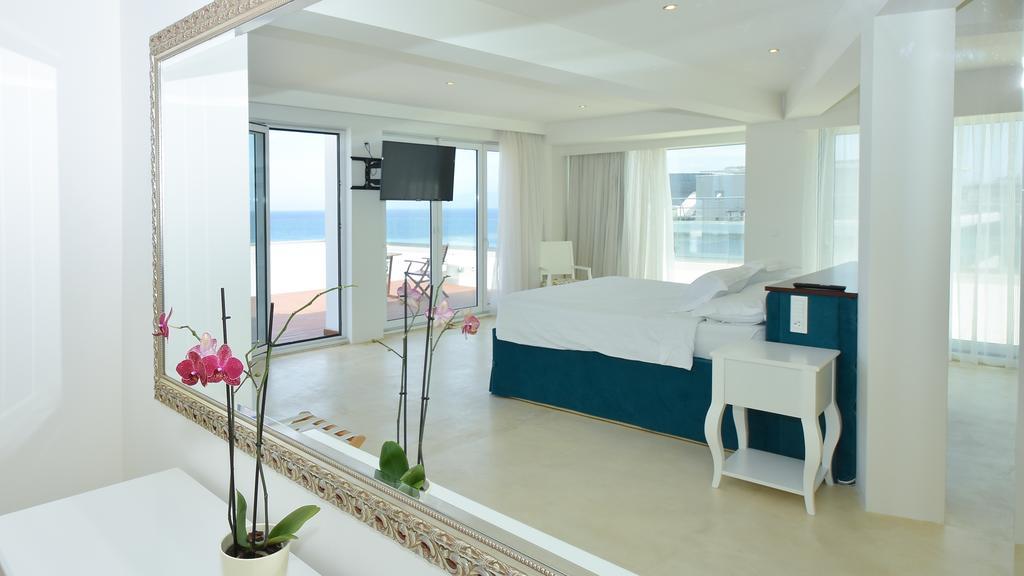 Executive Suite Sea View