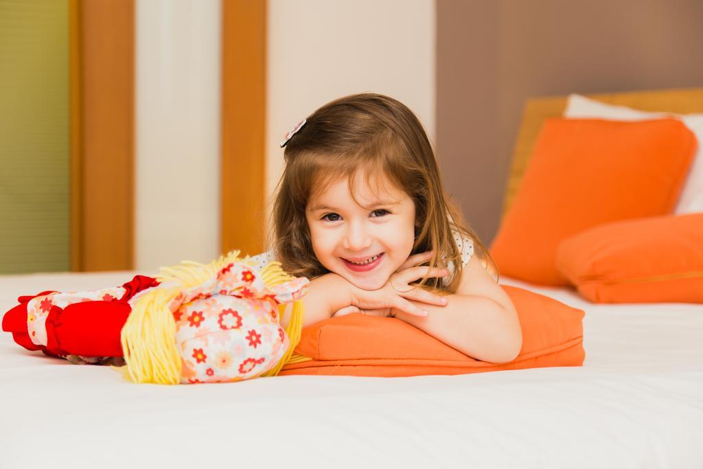 Quarto Superior com 1 Cama de Casal e Sofá