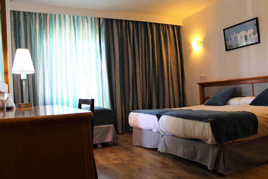 Twin Room Terrace