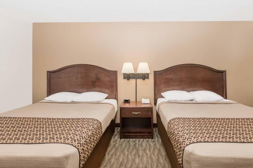 2 Double Beds Non-Smoking