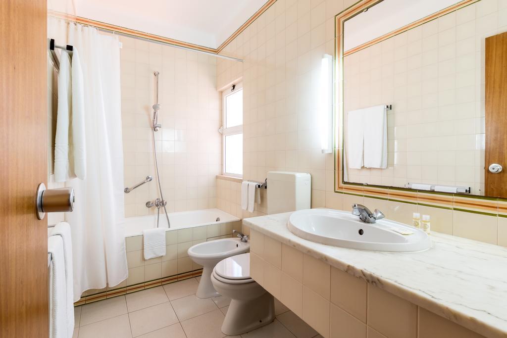 Apartamento com 1 Quarto e Vista Piscina