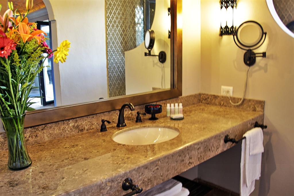 Luxury Suite