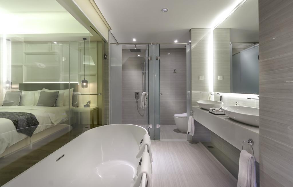 Vertu Suite Room