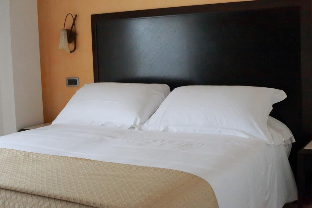 Standard Double Room,1209344164:JPEG