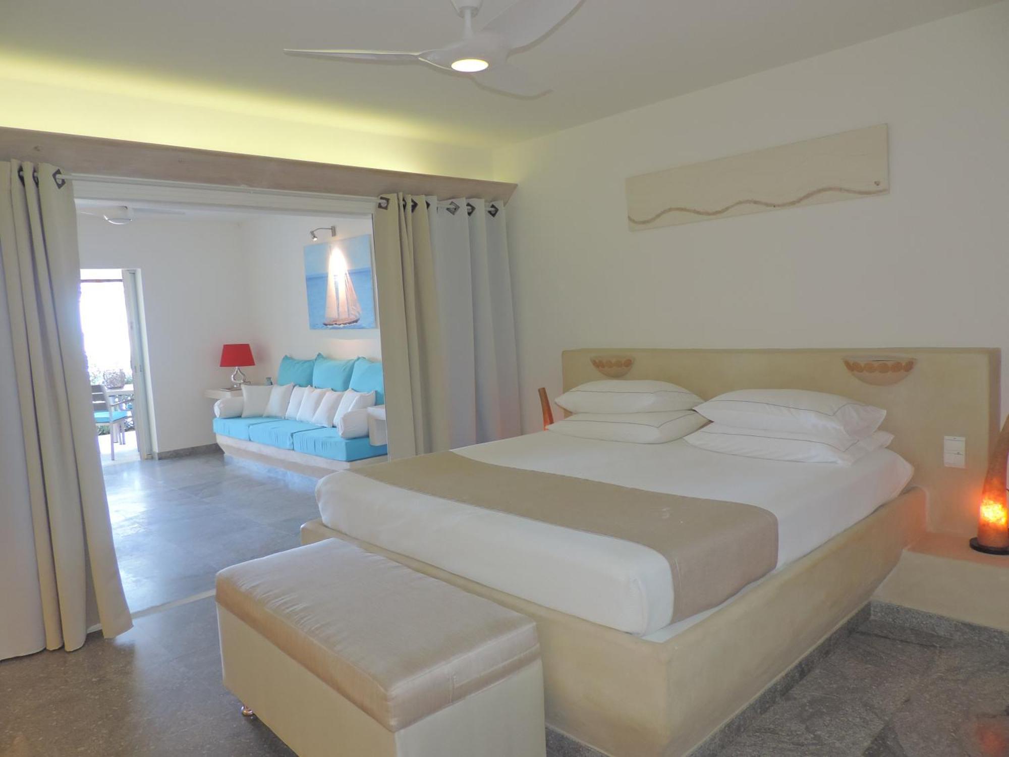 Honeymoon 1 Bedroom Suite, Beachfront