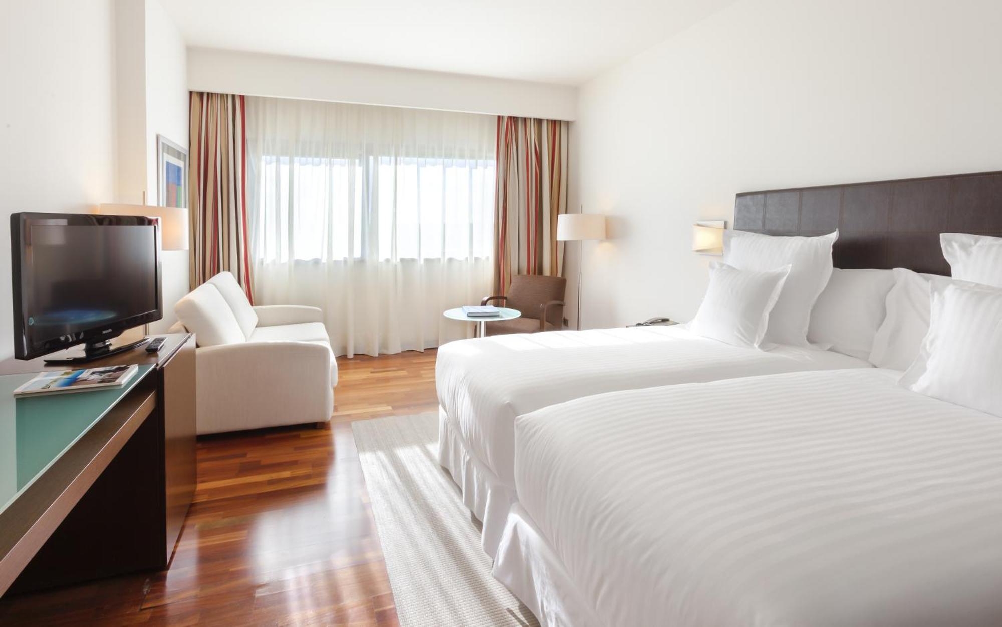 Double or Twin Room,704573857:JPEG